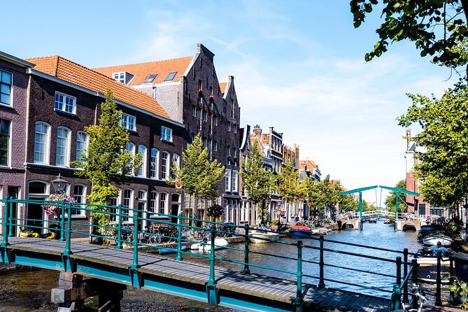 Leiden Tour with Live guide and Visit to Rembrandt's First Studio - Leiden’s old power center: Stadhuis 1596 and the Burcht viewpoint climb