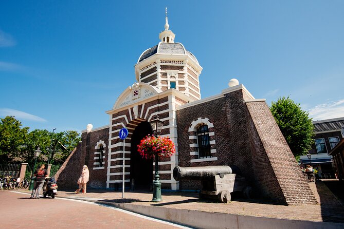 Leiden Tour with Live guide and Visit to Rembrandt's First Studio - Morspoort and Molen de Put, the tour’s “welcome to old Leiden” start