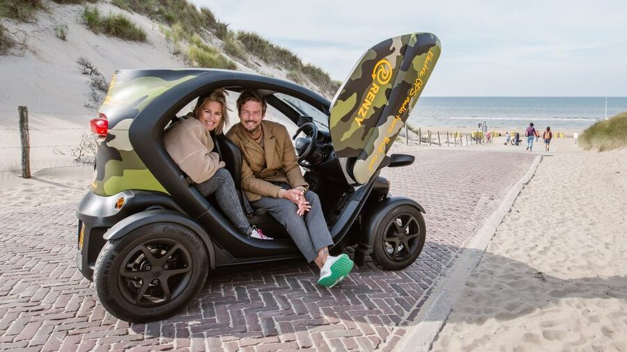 Lisse: Self-Drive Electric Car Dune and Beach Audio Tour - Using the onboard audio guide without overreading