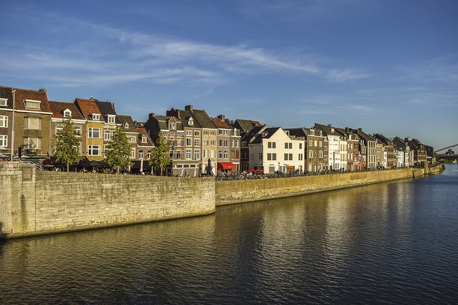 Maastricht Privat Sightseeing City Walk - Meeting at Vrijthof and Keeping the Pace Comfortable