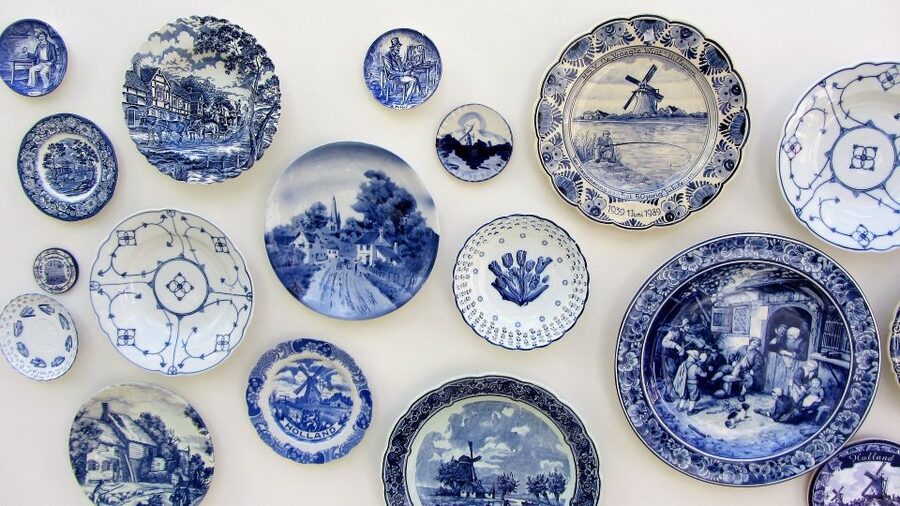 Magical Delft and the Keukenhof Estate: Tulips Galore - Delft walk: canals, churches, and royal crypt details