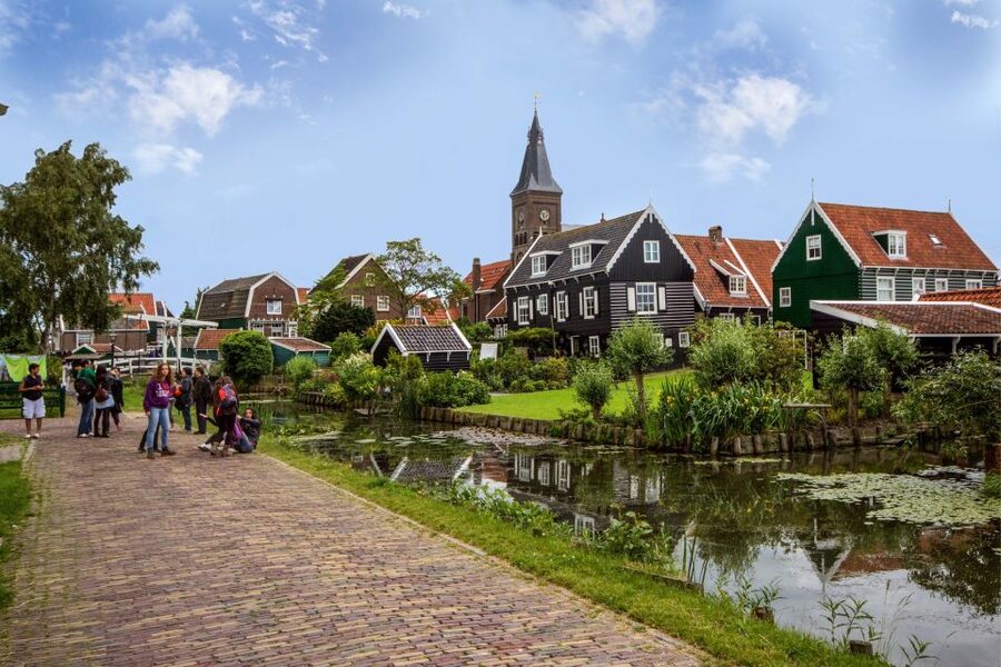 Marken, Volendam and Edam: Private Full-Day Tour - Volendam Fishermen Village, Fish Auction Building, and Cheese Shop Stop