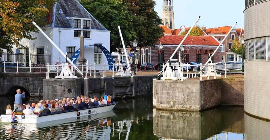 Middelburg: City Canal Cruise - First impressions: 45 minutes, start at Achter de Houttuinen 39