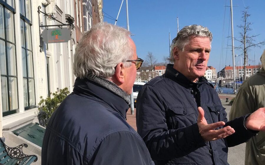 Middelburg: Guided City Walking Tour - Quiet squares, hidden alleys, and old merchant houses