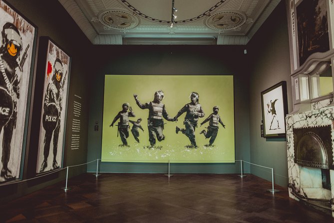 Moco Museum Amsterdam Admission Ticket with Banksy and more - Time it right: what an hour really feels like