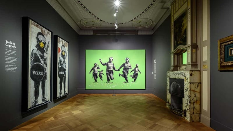 Moco Museum Amsterdam Entrance Tickets with Banksy & More - Entering Moco: pacing yourself with the audio guide and headphones