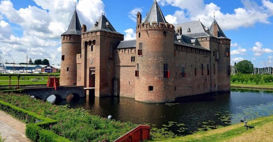 Muiden: Entry Ticket to Muiderslot Castle - Muiderslot Castle, Water Views and 700 Years of Setting the Stage