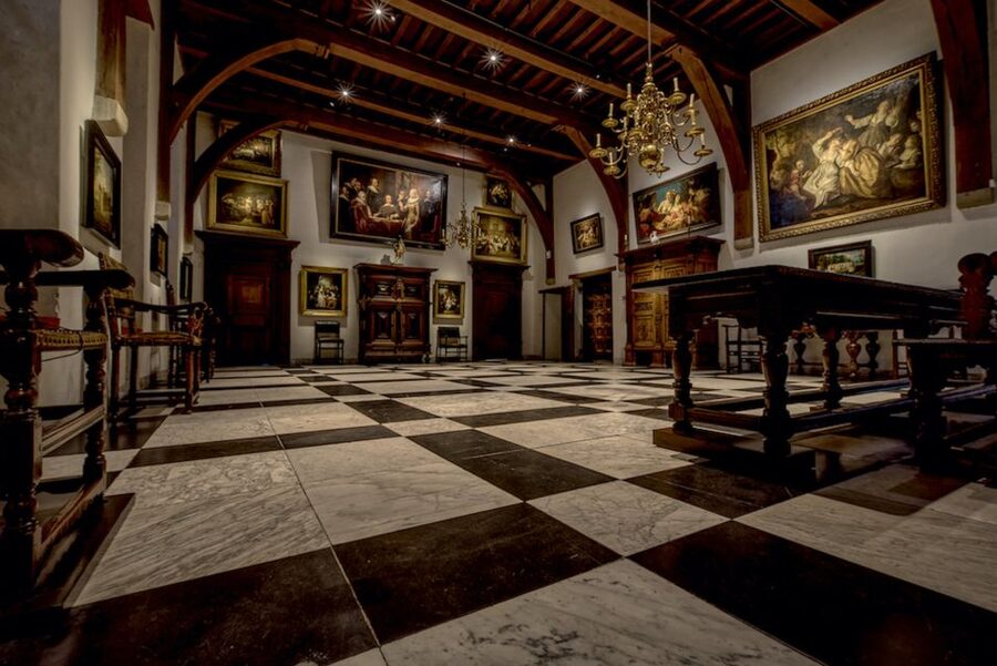 Muiden: Entry Ticket to Muiderslot Castle - Using the Included Audio Guide to Save Your Time