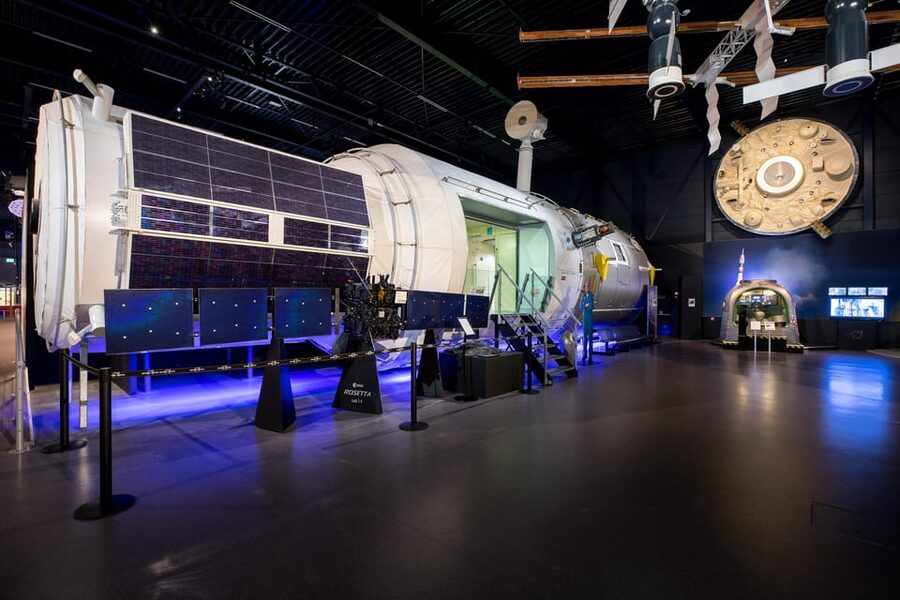 Noordwijk: Space Expo Entry Ticket - Meteorite touch: the hands-on moment that sells the whole idea