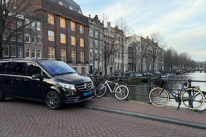 Private Airport Transfer Amsterdam Airport to or from Amsterdam - Two Pickup Plans at Schiphol: Choose Based on How Much Help You Want