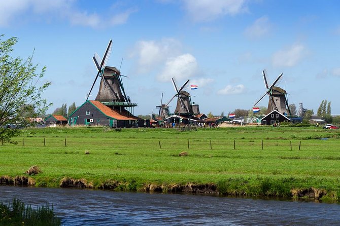 Private Excursion to Zaanse Schans, Edam, Volendam and Marken - The whole point: a private Dutch water-and-wind day