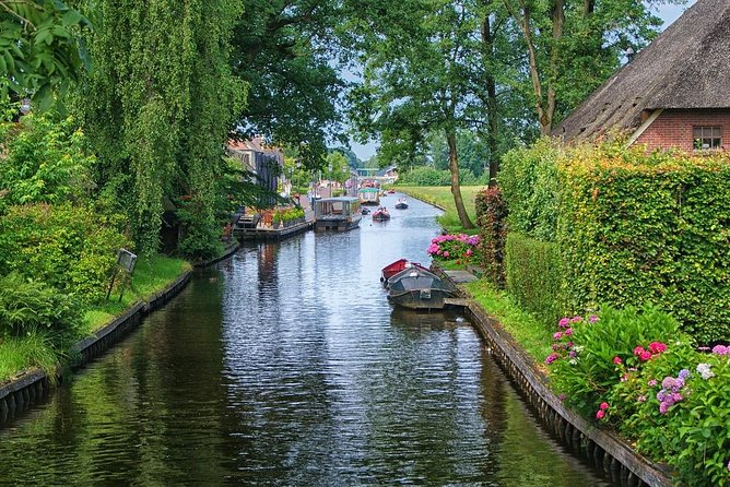 Private Giethoorn & Zaanse Schans Windmills Sightseeing Tour from Amsterdam - Door-to-door comfort: Amsterdam pickup to a full day out
