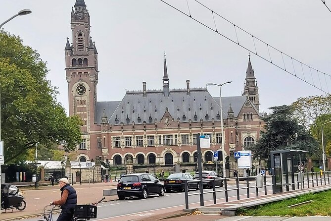 Private Guided City Tour of The Hague & Mauritshuis Museum Entry - Price and what you are actually paying for