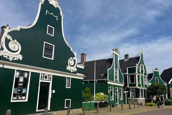 Private Guided Half Day Tour in Zaanse Schans from Amsterdam - Getting there smoothly from Amsterdam: pickup, car ride, and timing