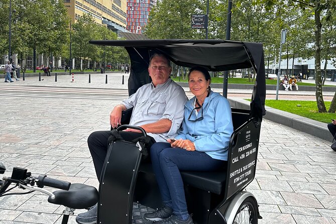 Private Pedicab/Rickshaw Tour of Rotterdam With a Local Guide - Markthal and the cube houses: modern Rotterdam with a human twist