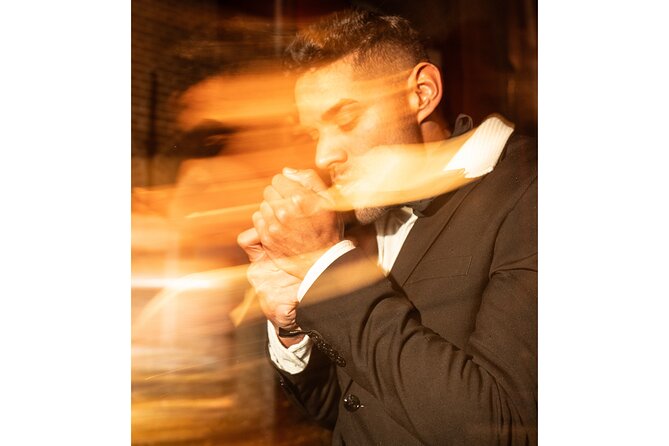 Private Photo Session in Amsterdam - Adrián Prieto’s posing coaching: making it natural and fun