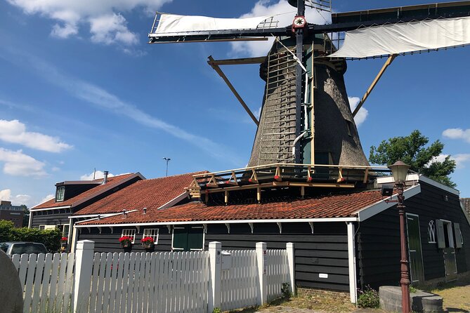 Private tour from Amsterdam, windmills, clogs & cheese.. - Getting out of Amsterdam: Dam Square as a handy starting point