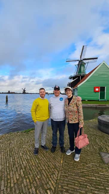 Private tour Mercedes Van, Zaandam, Zaanse Schans & Volendam - A 5-hour private hit of Zaandam, Zaanse Schans, and Volendam