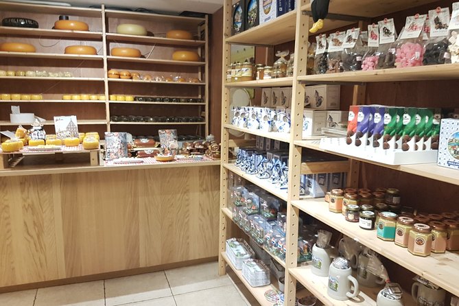 Private Tour of Simonehoeve Cheese Farm and Clog Factory - Simonehoeve: a smart cheese-and-clogs stop near Amsterdam