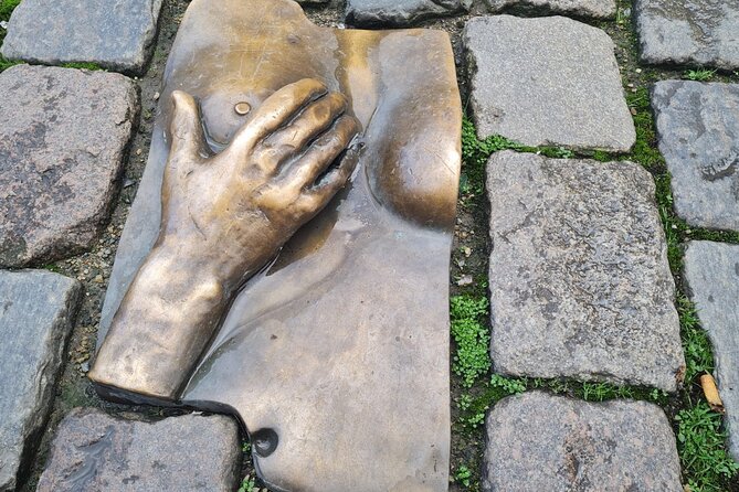 Red Light District Tour by Locals, Small Group (approx 4) - Peepshow Entrance When Open: Why That Stop Changes Everything