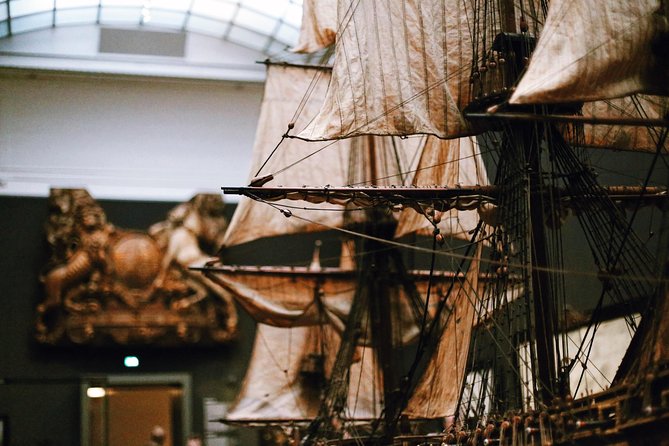 Rijksmuseum Amsterdam Exclusive Guided Tour w/ Reserved Entry - Why the guide matters: 8,000 objects, handled in your time