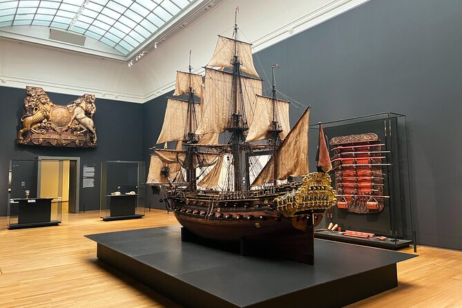 Rijksmuseum Guided Tour, private local Dutch guide - Rembrandt’s big scenes: The Night Watch and the people behind it