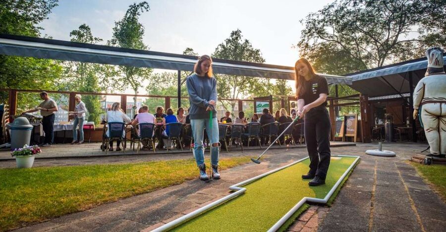 Rotterdam: 18-Hole Mini-Golf Game - The Outdoor Park Setting That Works for Families