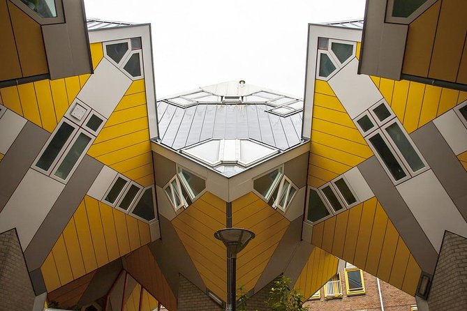 Rotterdam Architecture and Highlights Walking Tour (TOP RATED) - Meeting at Rotterdam Central Station and How the Walk Flows