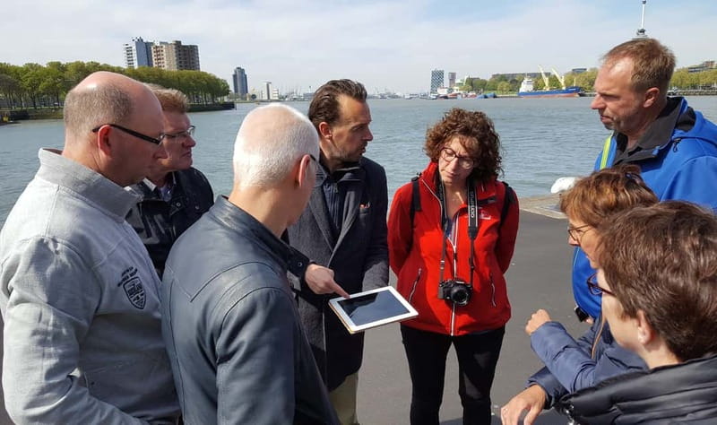 Rotterdam: City Highlights Guided Bike Tour - Finding 1e Blekerhof and Warming Up Near the Markthal