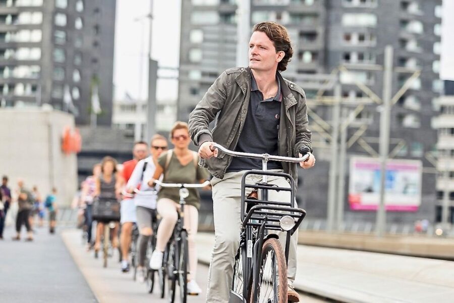 Rotterdam: Food Tour by Bike - Pacing and Group Feel: Smooth, But Not Slow