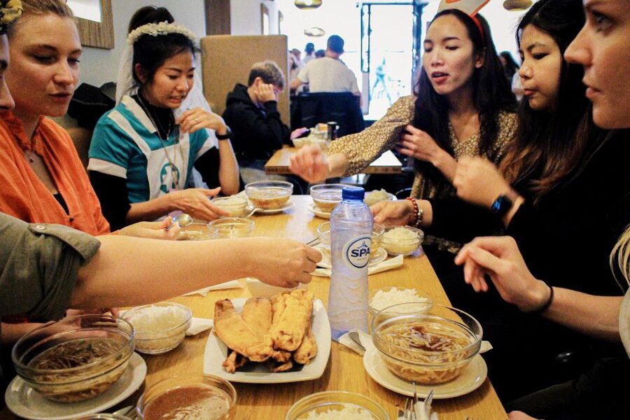 Rotterdam: Guided Food Tour - Oude Haven Walk: The Scenic Break That Keeps It Fun