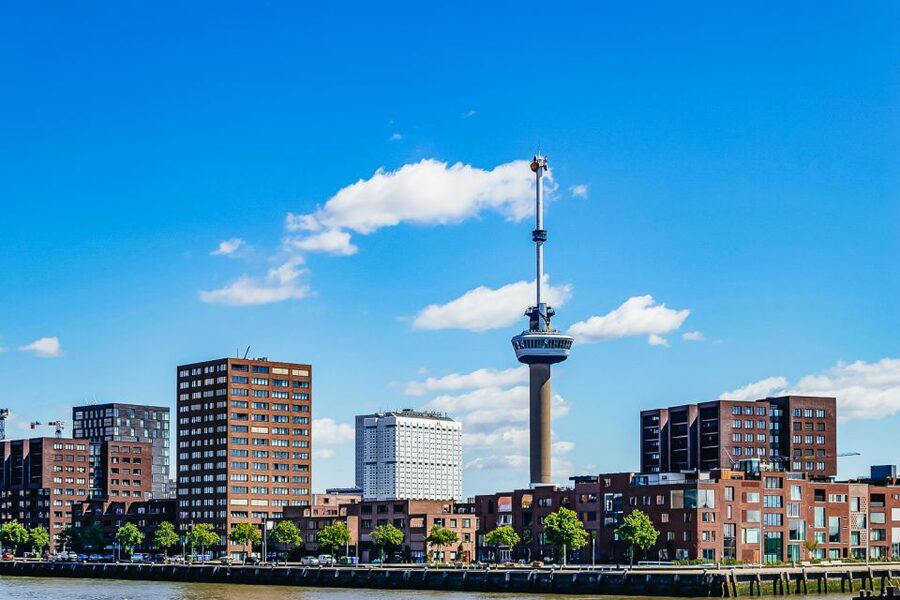 Rotterdam: Harbor Cruise with Live Guide - Live guide in three languages, audio guide backup in five