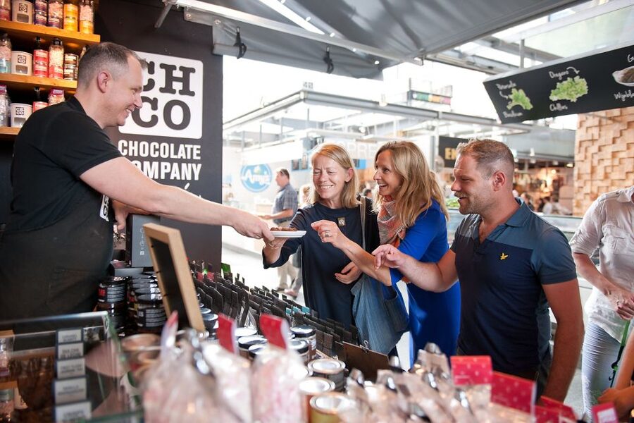 Rotterdam: Markthal Tour, Meet & Taste, and Het Witte Huis - Practical tips to make the 1 hour work for you