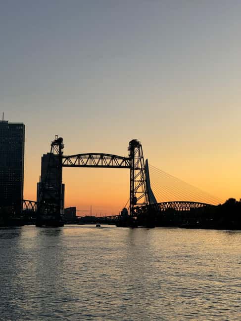 Rotterdam: Pizza Cruise - Finding De Brandaris by the Chinese Boat