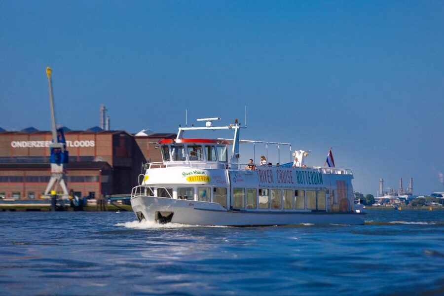 Rotterdam: Summer Cocktail Cruise - Who Should Book This Rotterdam Summer Cocktail Cruise
