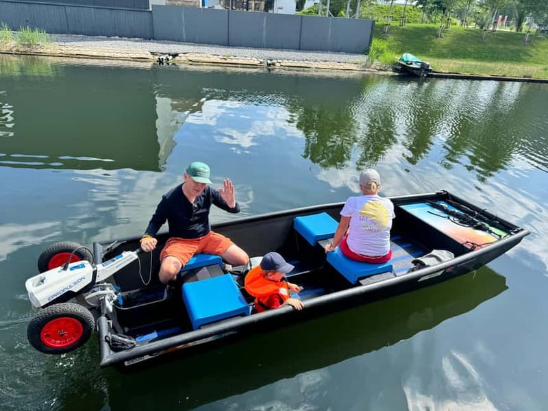 Self-Guided Electric Boat Rental - Dog-friendly on the water: what you should know first
