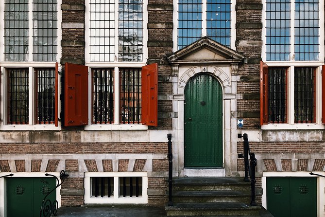 Skip-the-line Rijksmuseum & Rembrandt House Semi-Private 8ppl Max - What you will actually notice at the 19th-century library stop