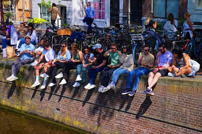 Skipping Lines & Sipping Beers: A History Tour of Amsterdam - Royal Palace Steps to a Cozier Coffee Stop
