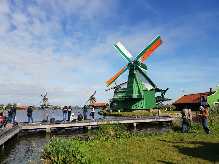 Small Group Zaanse Schans & Volendam Tour w/ Hotel Pick up - Why Zaanse Schans and Volendam Feel Like Dutch Living, Not a Checklist