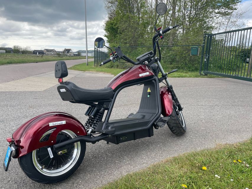 Texel: Explore Texel with a Café Cruiser E-scooter - Electric e-chopper exploring on Texel, with a clear 3-hour goal