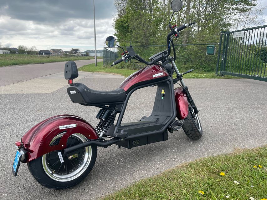 Texel: Explore Texel with a Café Cruiser E-scooter - What 25 km/h really means for your Texel plan