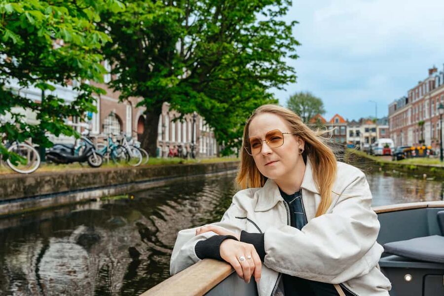 The Hague: Canal Cruise - The music angle, from Golden Earring to Regahs