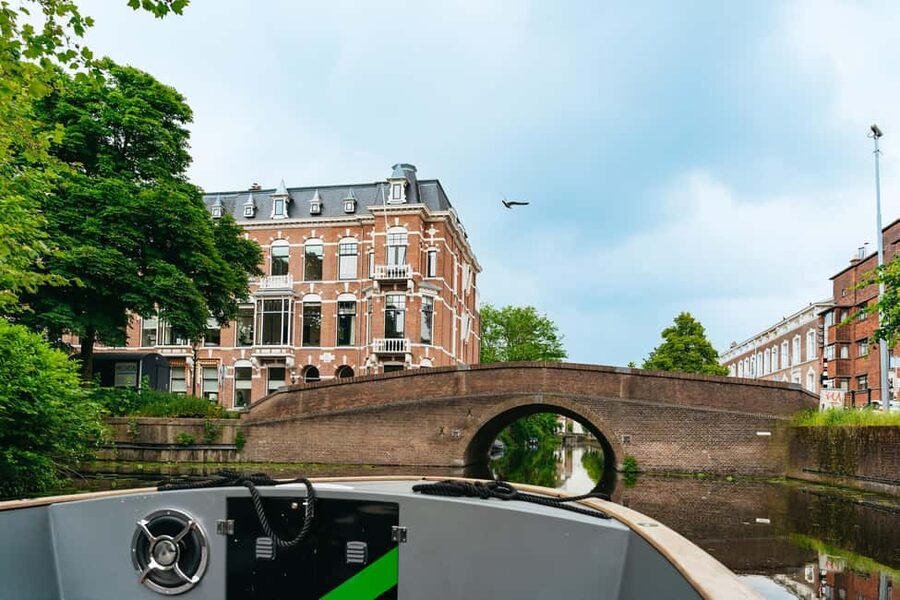 The Hague: Canal Cruise - Rain or shine, and what that means for your comfort