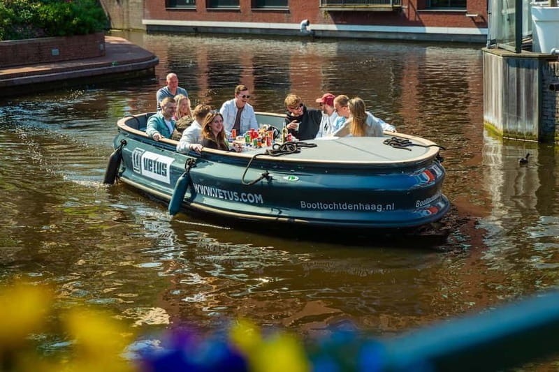 The Hague: Canal Cruise - Meeting at Prinsessepark, then boarding the canals from the right side