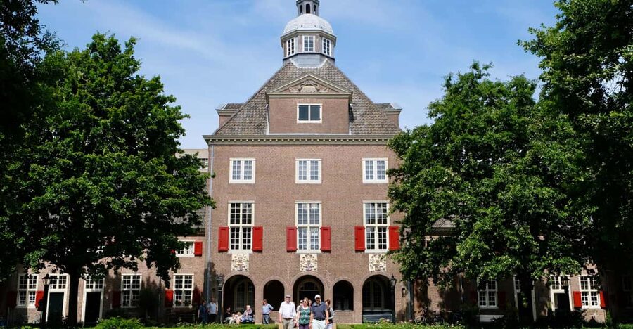 The Hague: Courtyard Walking Tour - Why The Hague Courtyards Feel Like a Secret City