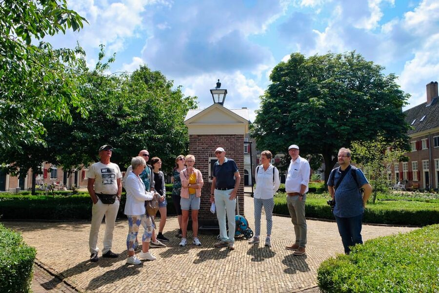 The Hague: Courtyard Walking Tour - The Guide Matters: Hans, Kees, and a Respectful Pace