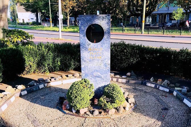 The Hague, Delft and Rotterdam Small-Group Tour (Max. 8 People) - The Hague’s big institutions: Peace Palace, Noordeinde Palace, and the Binnenhof
