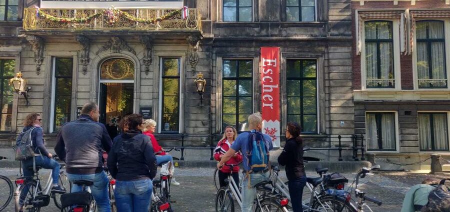 The Hague: Highlights Bike Tour - 2.5 hours of The Hague by bike, without the guesswork