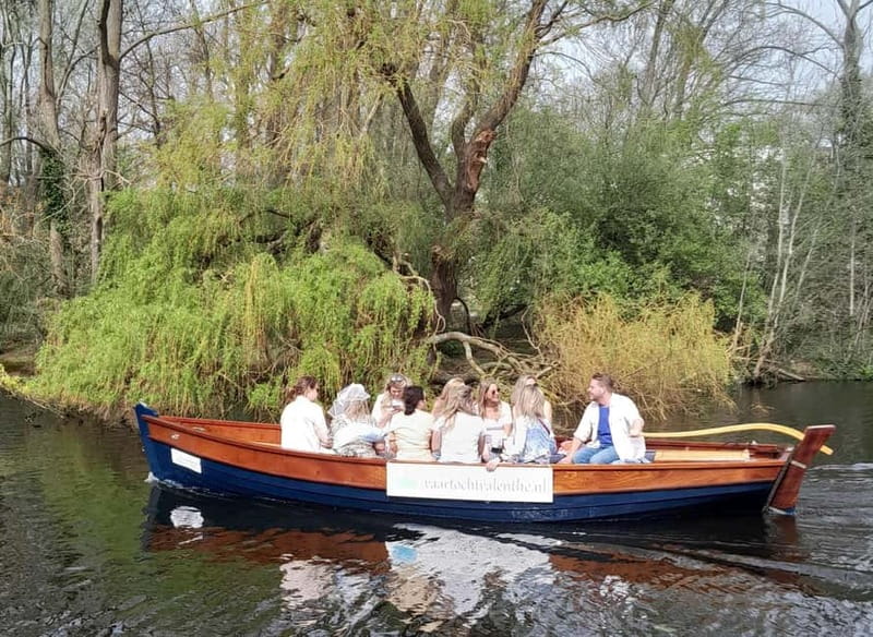 The Hague: individual tickets for an electric boattour! - The 75-minute flow: what the cruise feels like in real time