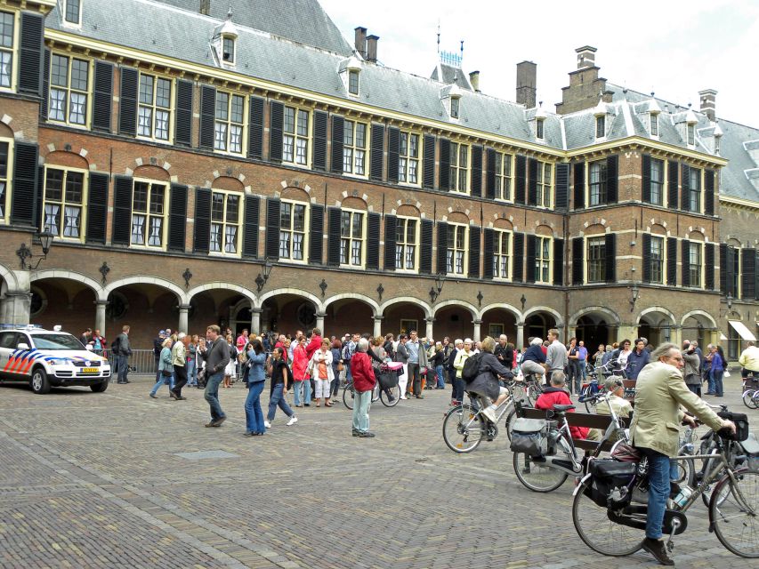 The Hague: Old City Private Walking Tour - Royal manners in The Hague, in just two hours